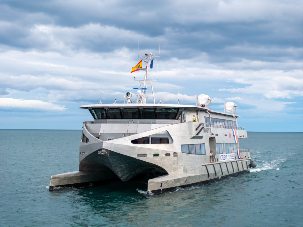 Mauric Rabb Bindy II: MAURIC Designs IMO Tier III Fast Ferry for Morlenn Express