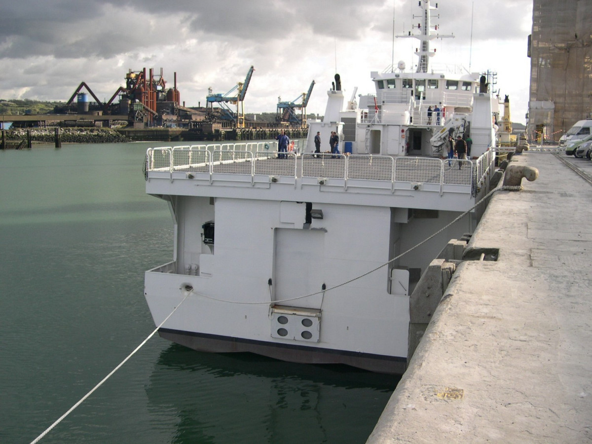 Diving Support Vessel 600